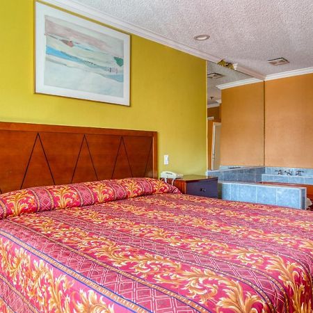 Hotel Corona Ca - Hwy 91 외부 사진
