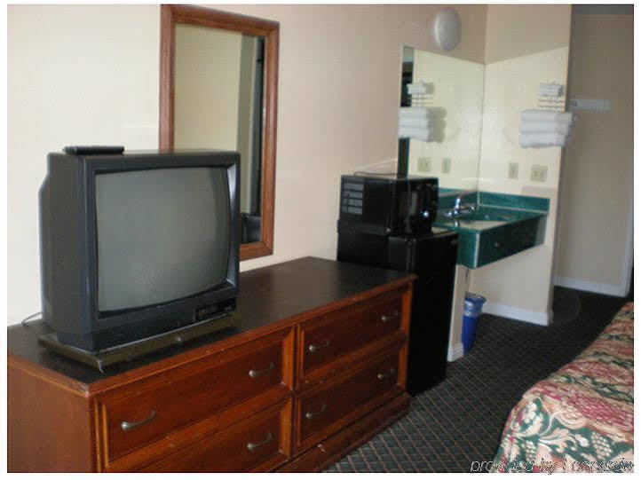 Hotel Corona Ca - Hwy 91 외부 사진