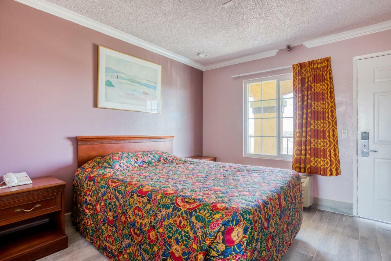 Hotel Corona Ca - Hwy 91 외부 사진